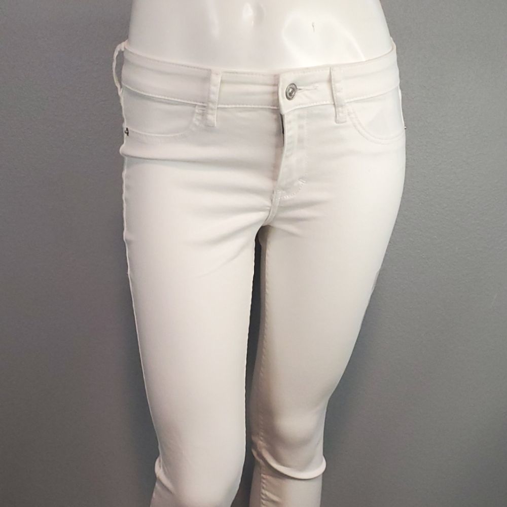 NWT Abercrombie & Fitch White denim jeans
